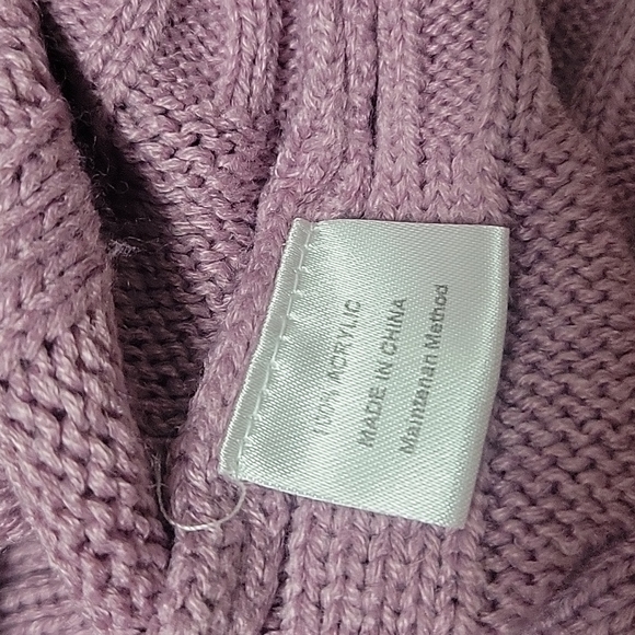 UEU Cable Knit Cardigan, XL - Picture 7 of 7